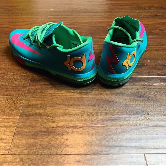 Men’s Nike KD athletic shoes size 6 - Picture 3 of 8